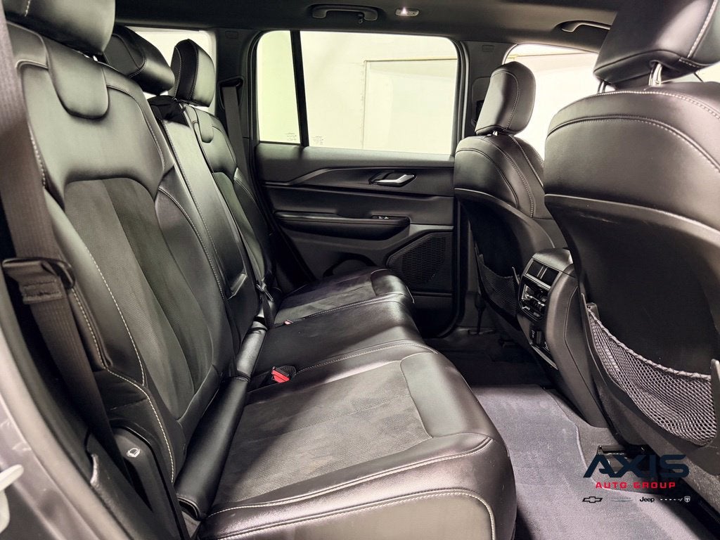 2025 Jeep Grand Cherokee Altitude X 4x4
