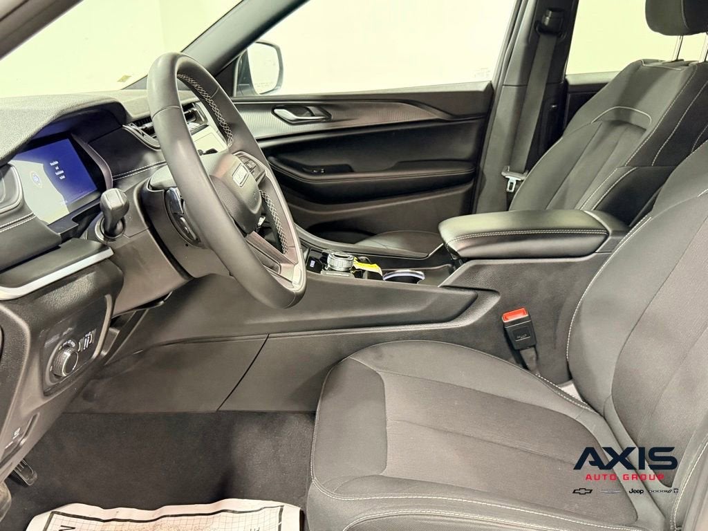 2025 Jeep Grand Cherokee L Laredo X