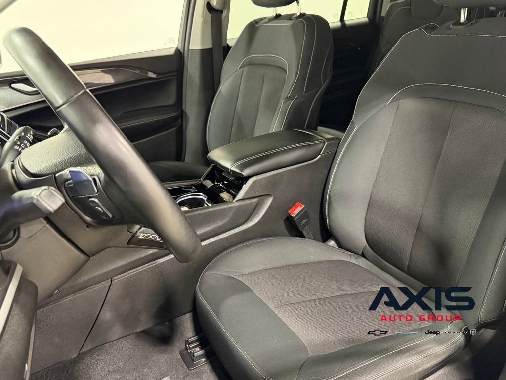 2022 Jeep Grand Cherokee L Laredo