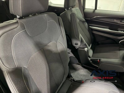 2022 Jeep Grand Cherokee L Laredo