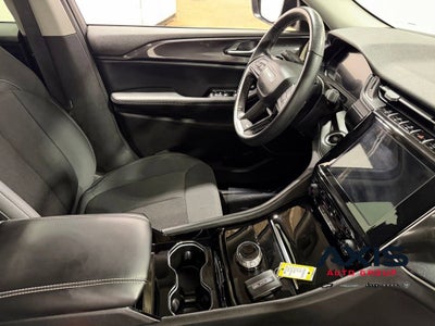 2022 Jeep Grand Cherokee L Laredo