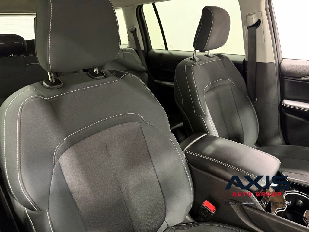 2022 Jeep Grand Cherokee L Laredo
