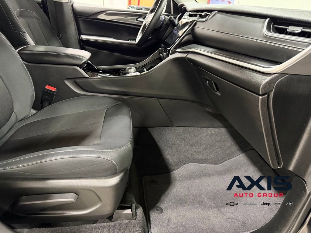 2022 Jeep Grand Cherokee L Laredo