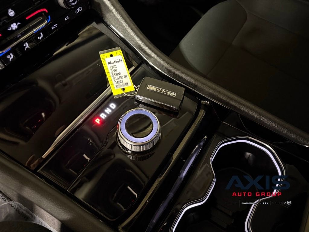 2022 Jeep Grand Cherokee L Laredo