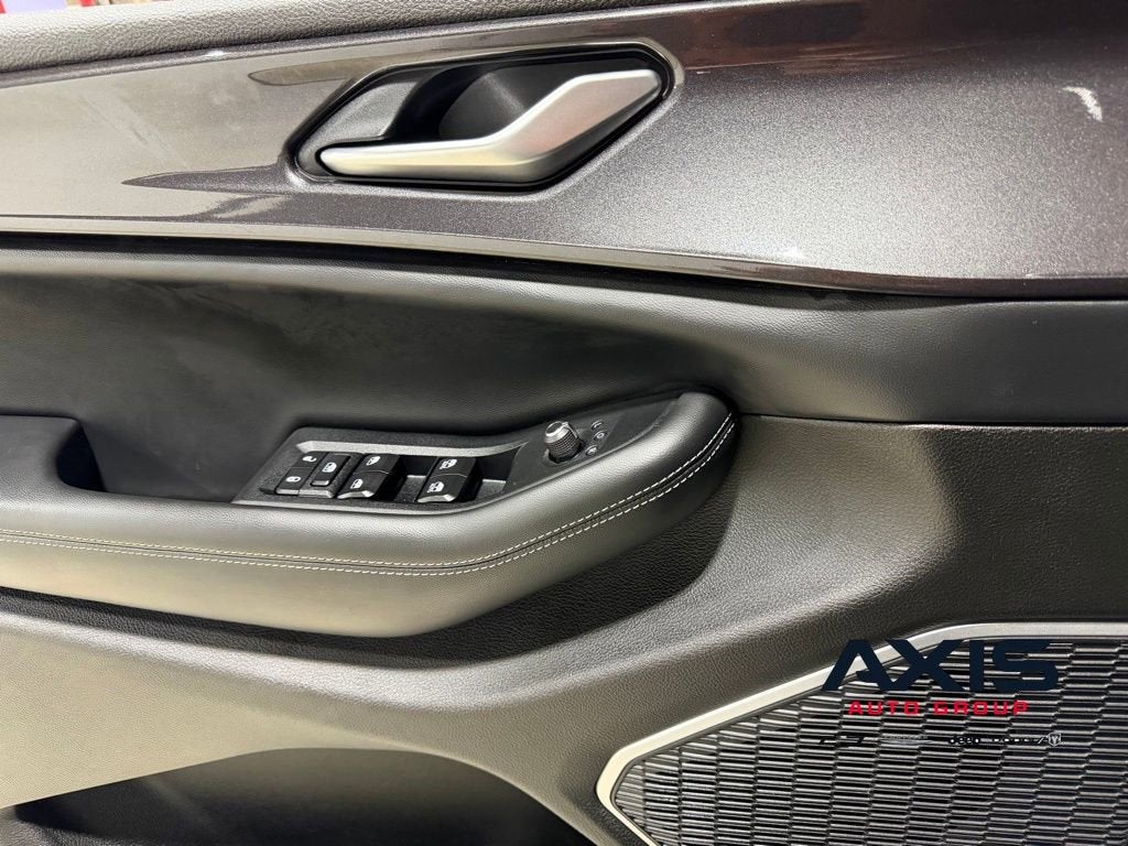 2022 Jeep Grand Cherokee L Laredo
