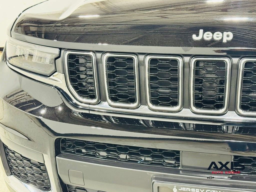 2024 Jeep Grand Cherokee L Laredo 4x4