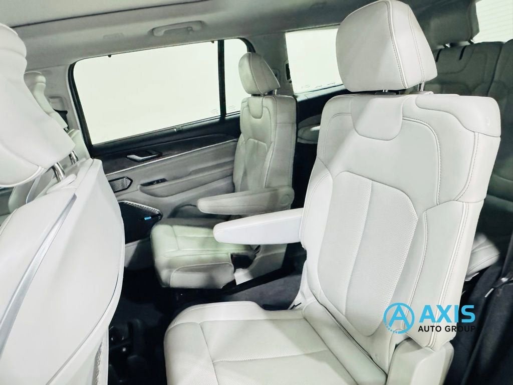 2022 Jeep Grand Cherokee L Overland 4x4