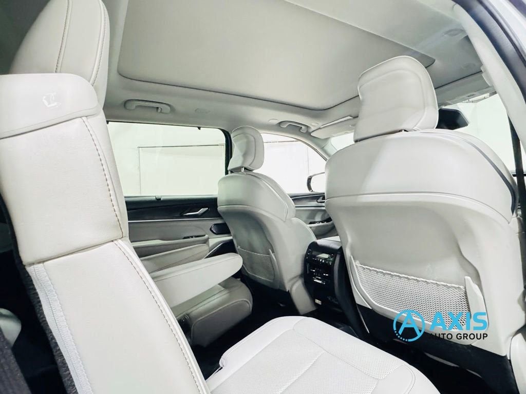 2022 Jeep Grand Cherokee L Overland 4x4