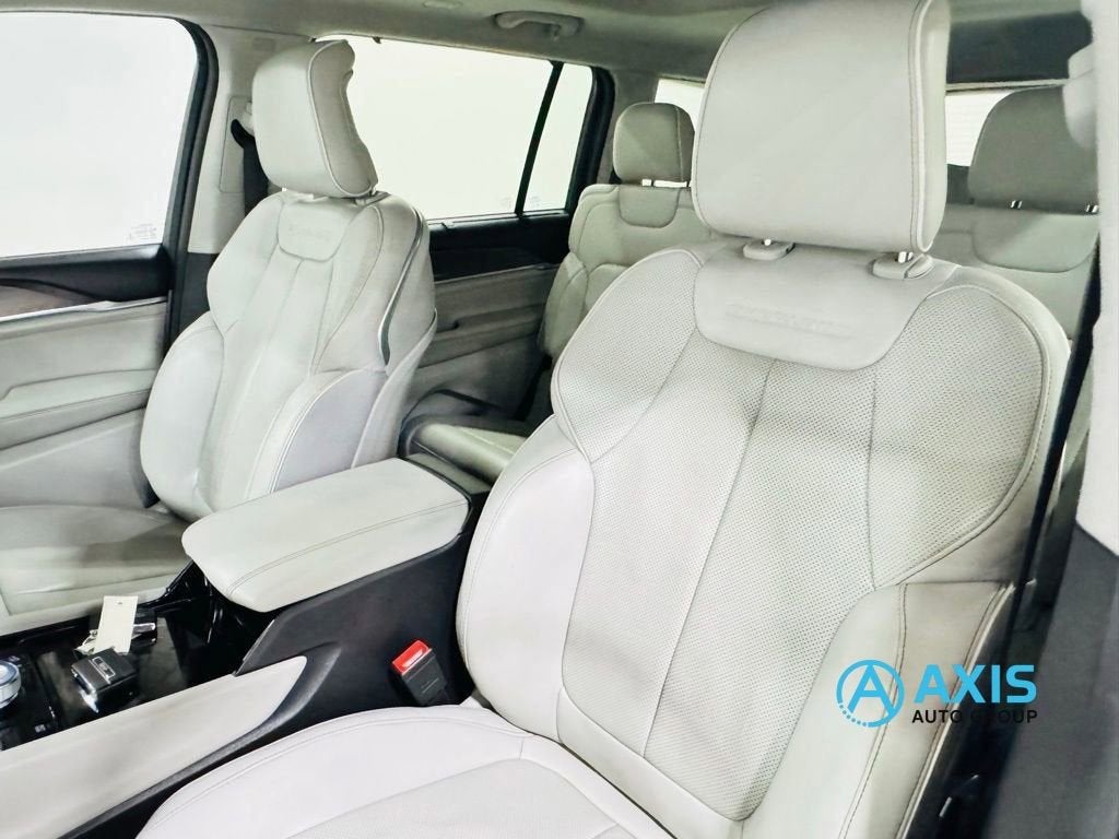 2022 Jeep Grand Cherokee L Overland 4x4