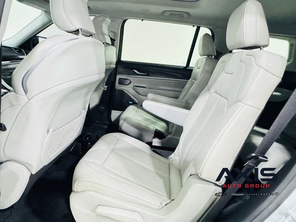 2022 Jeep Grand Cherokee L Overland 4x4