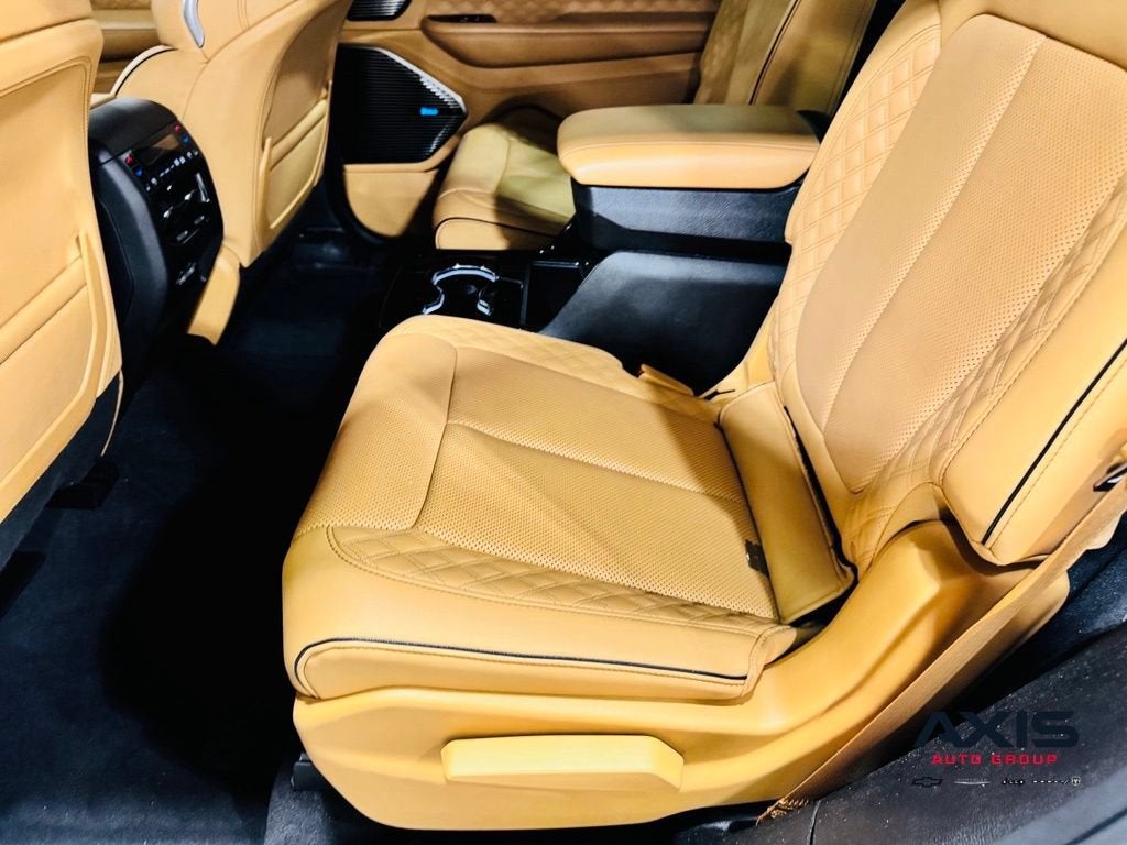 2023 Jeep Grand Cherokee L Summit Reserve 4x4