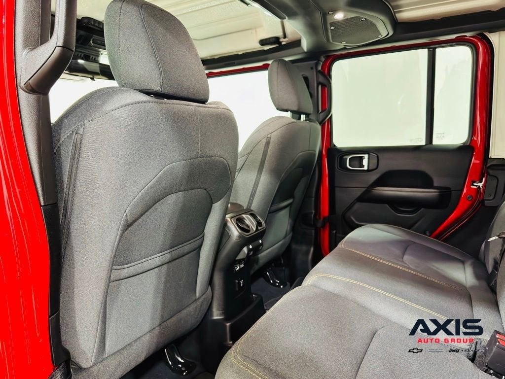 2025 Jeep Wrangler 4xe Sahara