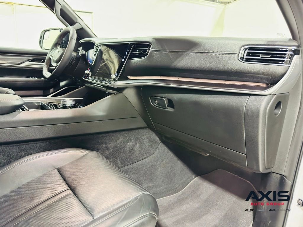 2024 Jeep Wagoneer BASE