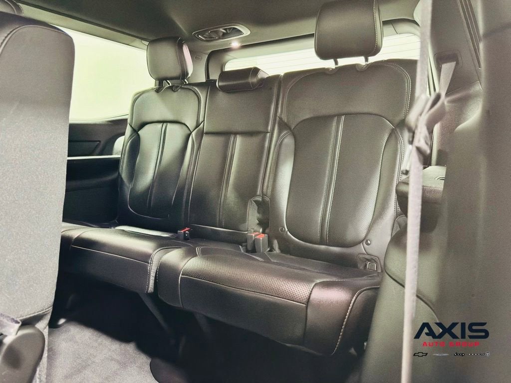 2024 Jeep Wagoneer BASE