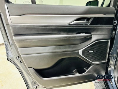 2024 Jeep Wagoneer Series II Carbide 4x2