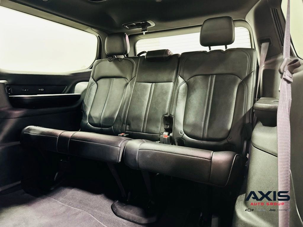2024 Jeep Wagoneer Series II Carbide 4x2
