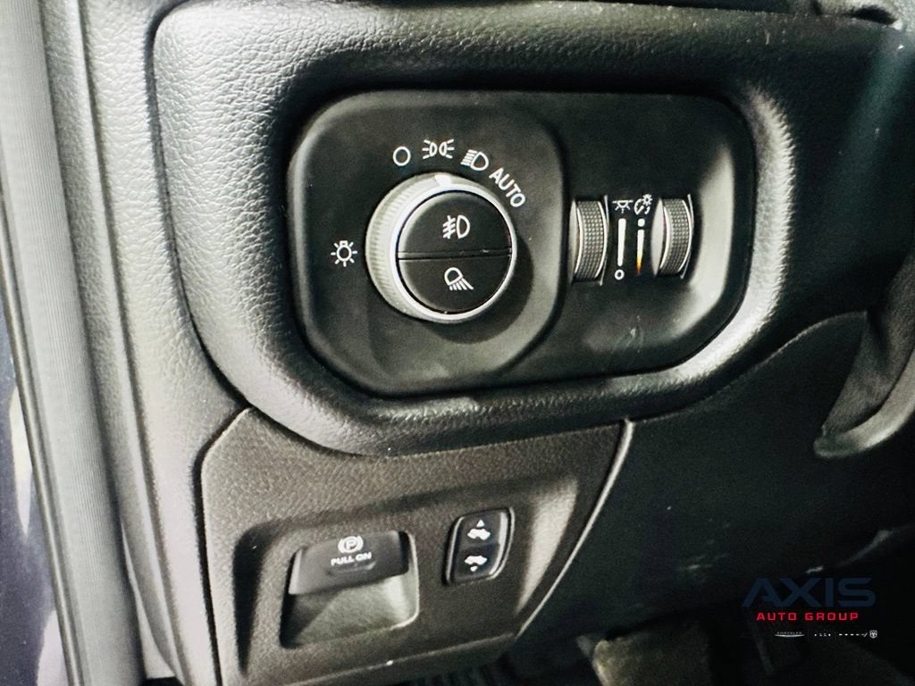 2019 RAM 1500 Big Horn/Lone Star Crew Cab 4x4 5'7" Box