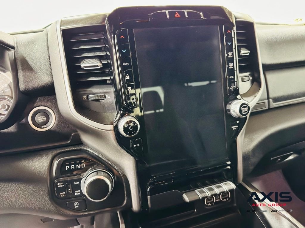 2023 RAM 1500 Big Horn Crew Cab 4x4 5'7" Box