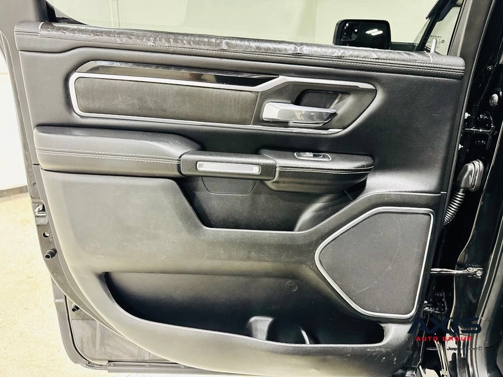 2021 RAM 1500 Laramie Crew Cab 4x4 5'7" Box
