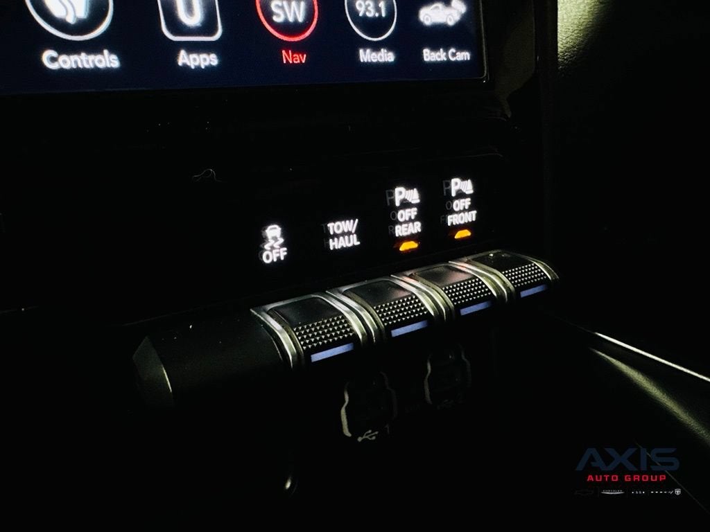 2021 RAM 1500 Laramie Crew Cab 4x4 5'7" Box