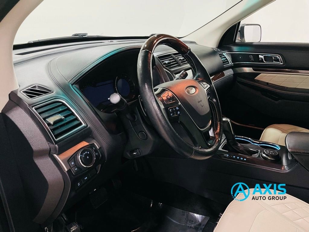2017 Ford Explorer Platinum