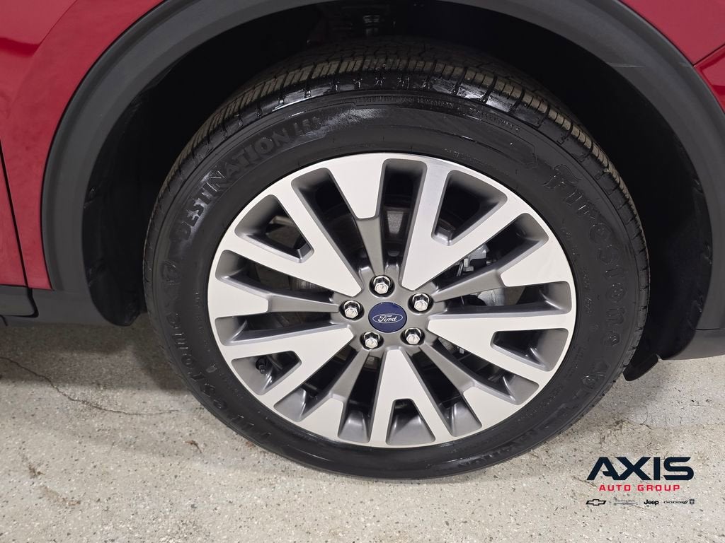 2022 Ford Escape Titanium