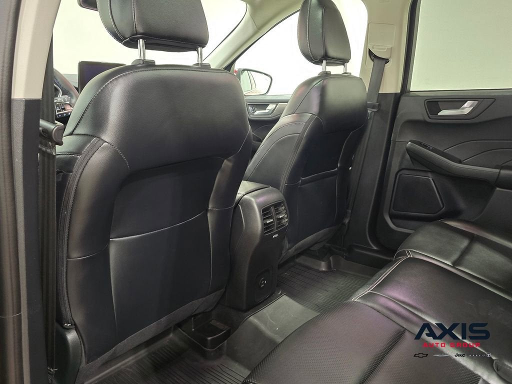 2022 Ford Escape Titanium