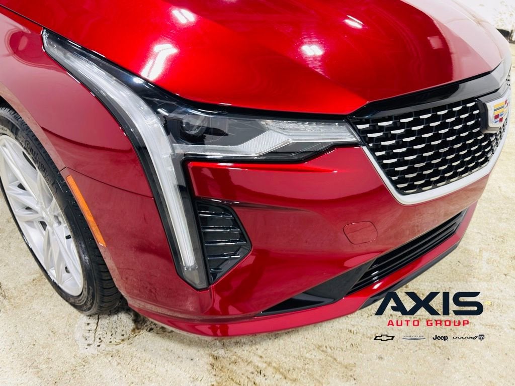 2023 Cadillac CT4 Luxury