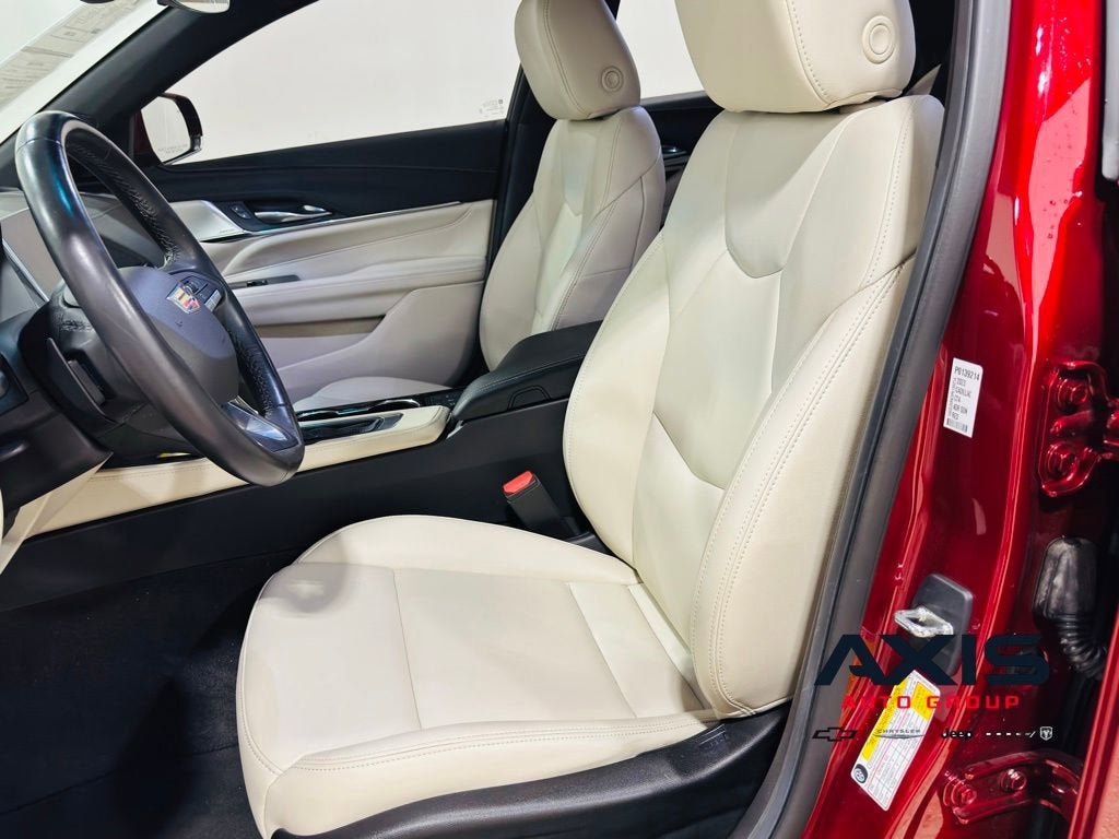 2023 Cadillac CT4 Luxury