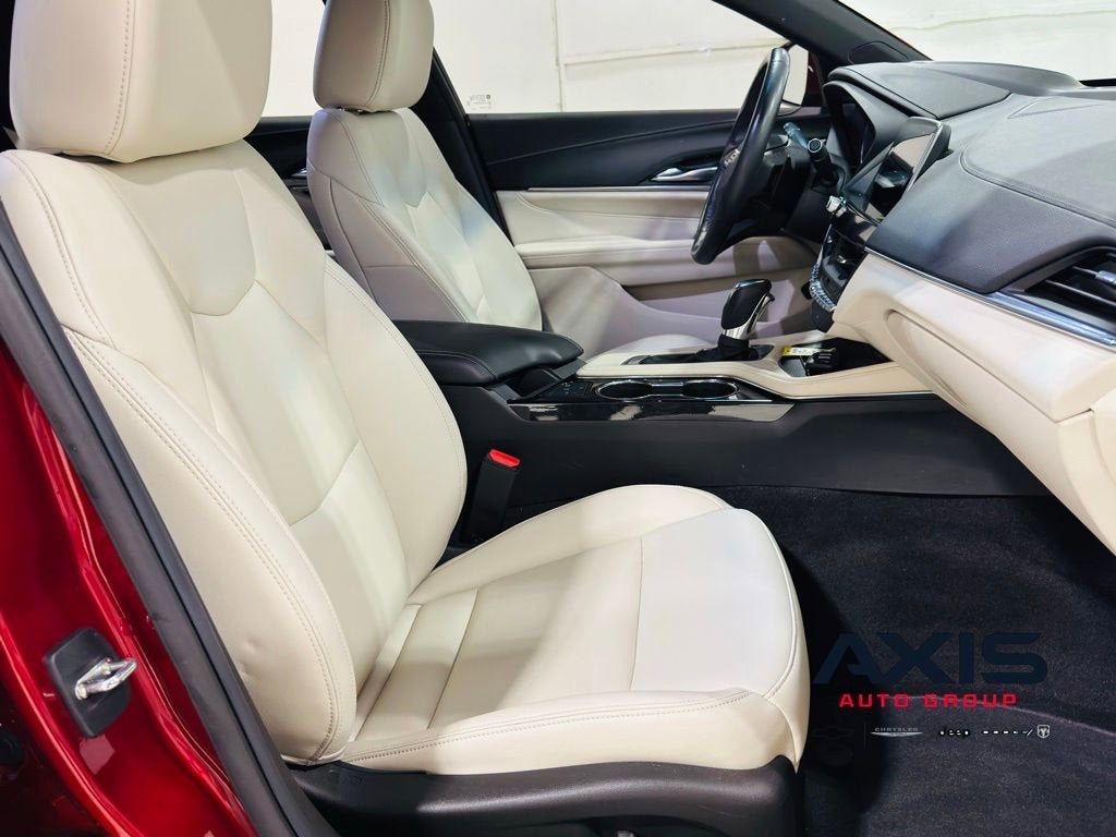 2023 Cadillac CT4 Luxury