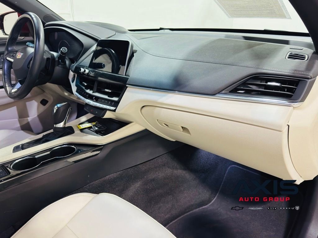 2023 Cadillac CT4 Luxury