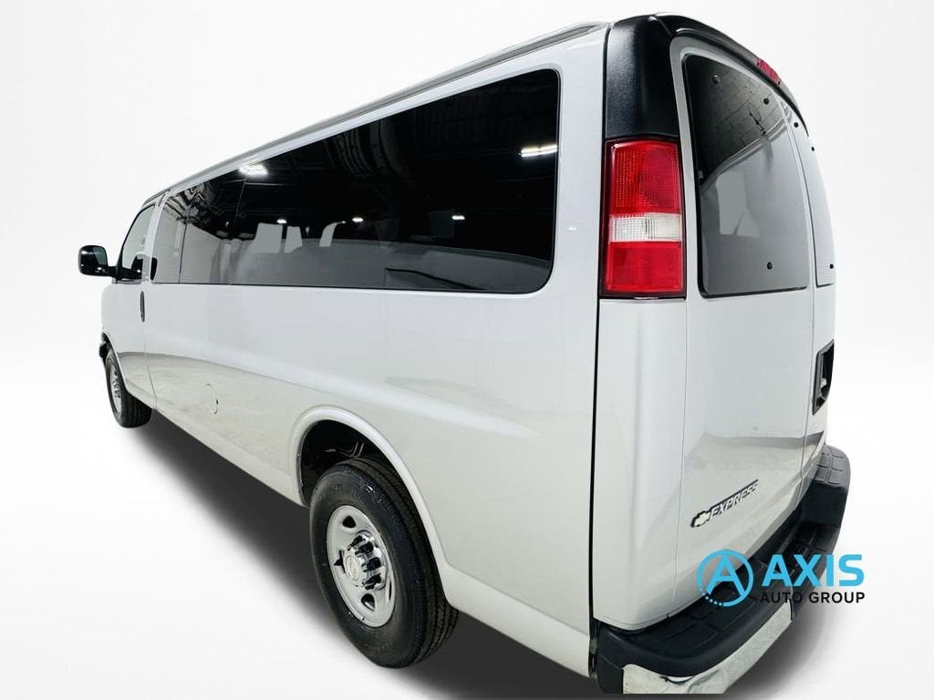 2017 Chevrolet Express Passenger 3500 LT