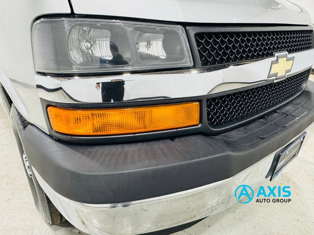 2017 Chevrolet Express Passenger 3500 LT