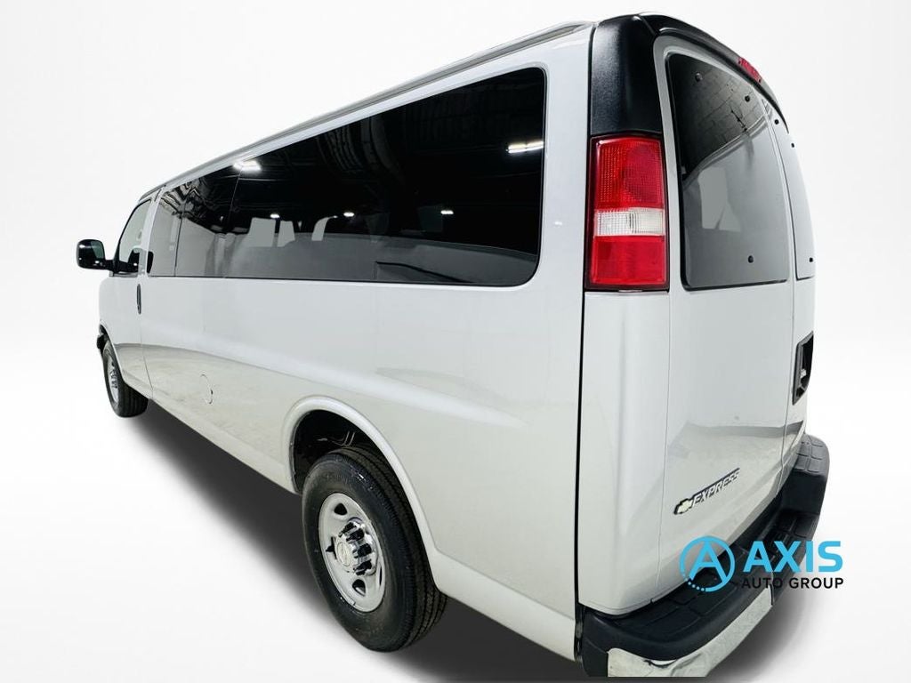 2017 Chevrolet Express Passenger 3500 LT