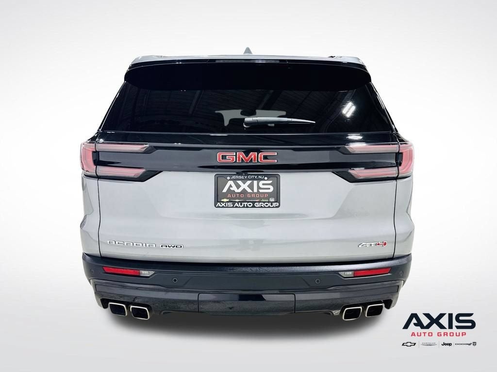 2024 GMC Acadia AT4