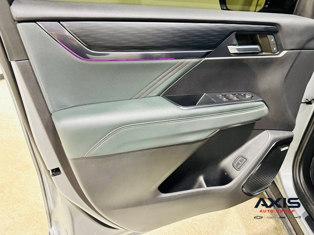 2024 GMC Acadia AT4