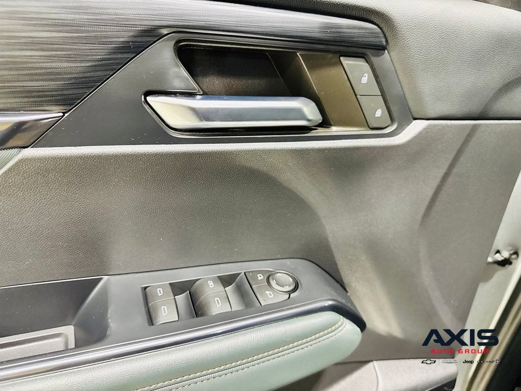 2024 GMC Acadia AT4