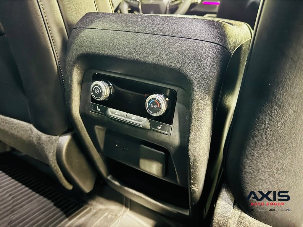 2024 GMC Acadia AT4