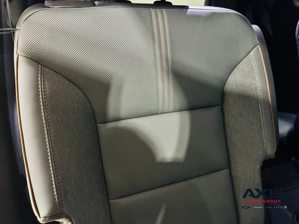 2024 GMC Acadia AT4