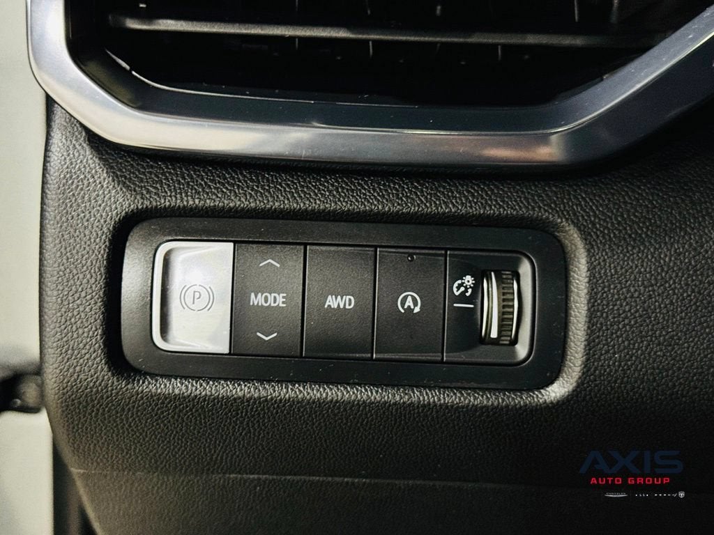 2024 GMC Acadia AT4