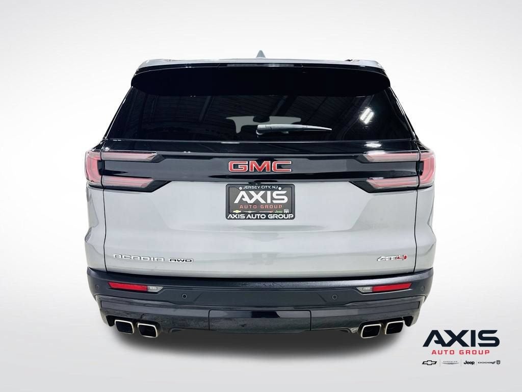 2024 GMC Acadia AT4