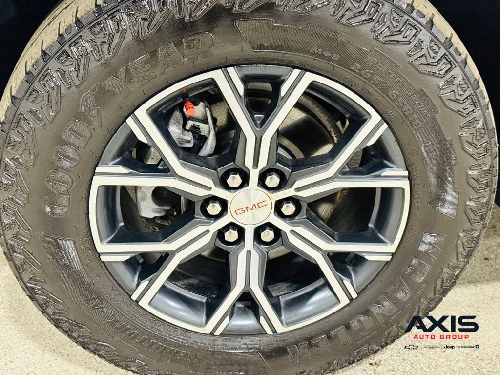 2024 GMC Acadia AT4