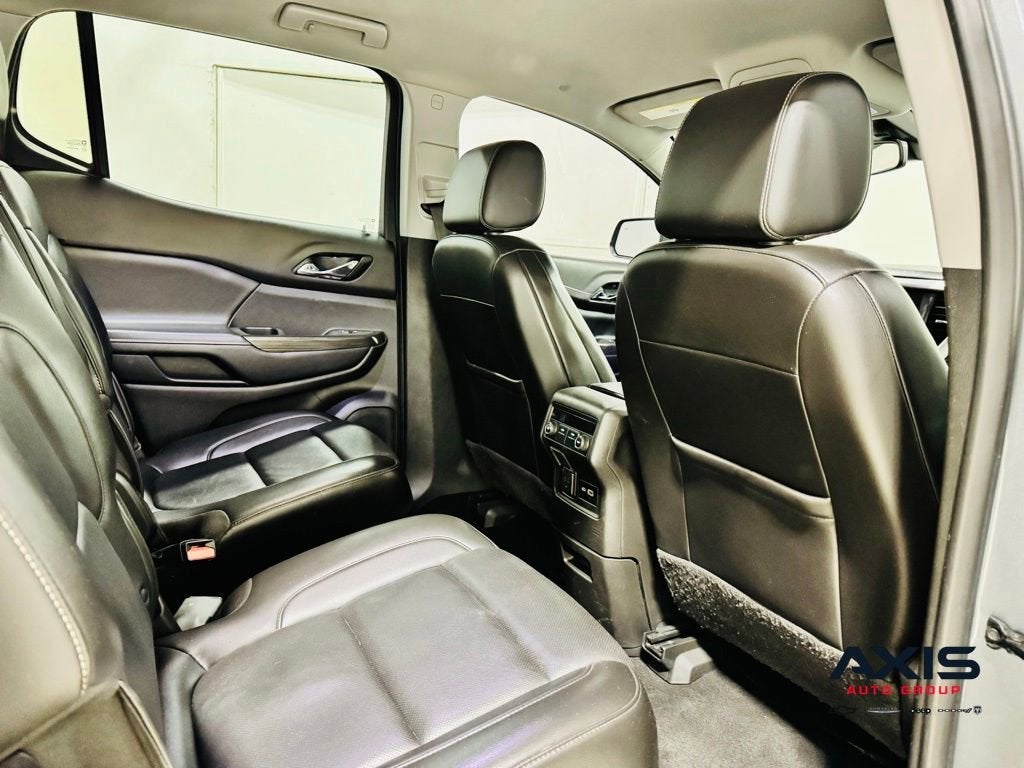 2021 GMC Acadia SLT