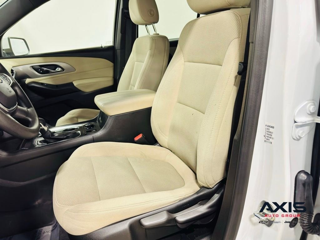 2023 Chevrolet Traverse LS