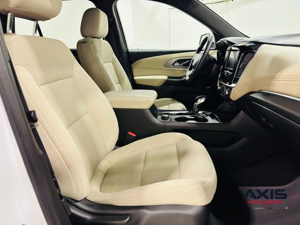 2023 Chevrolet Traverse LS