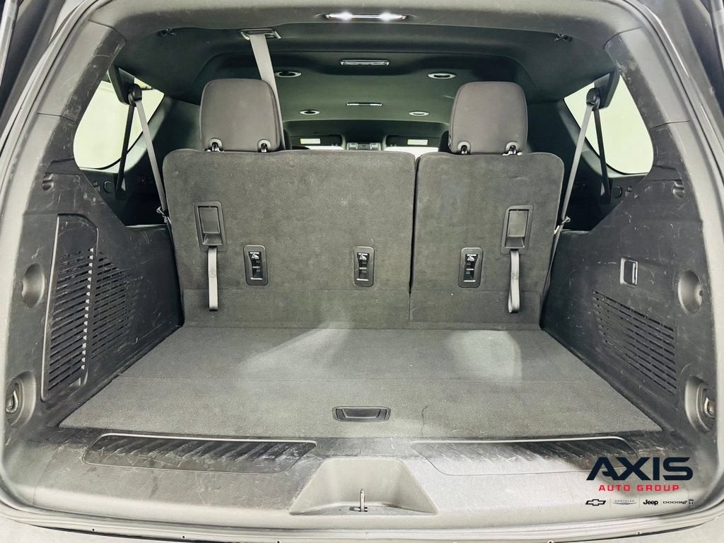 2023 Chevrolet Suburban LS