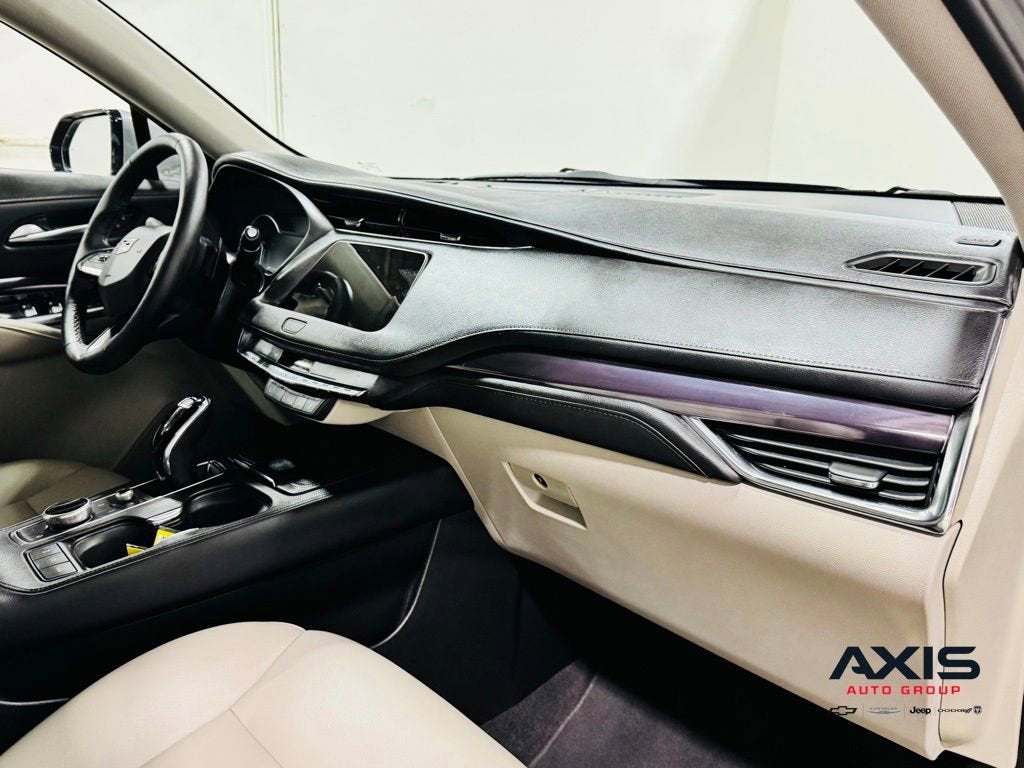 2023 Cadillac XT4 Luxury