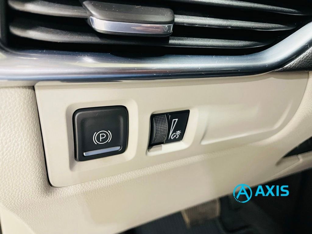 2021 Cadillac XT4 Premium Luxury