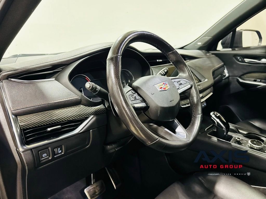 2023 Cadillac XT4 Sport