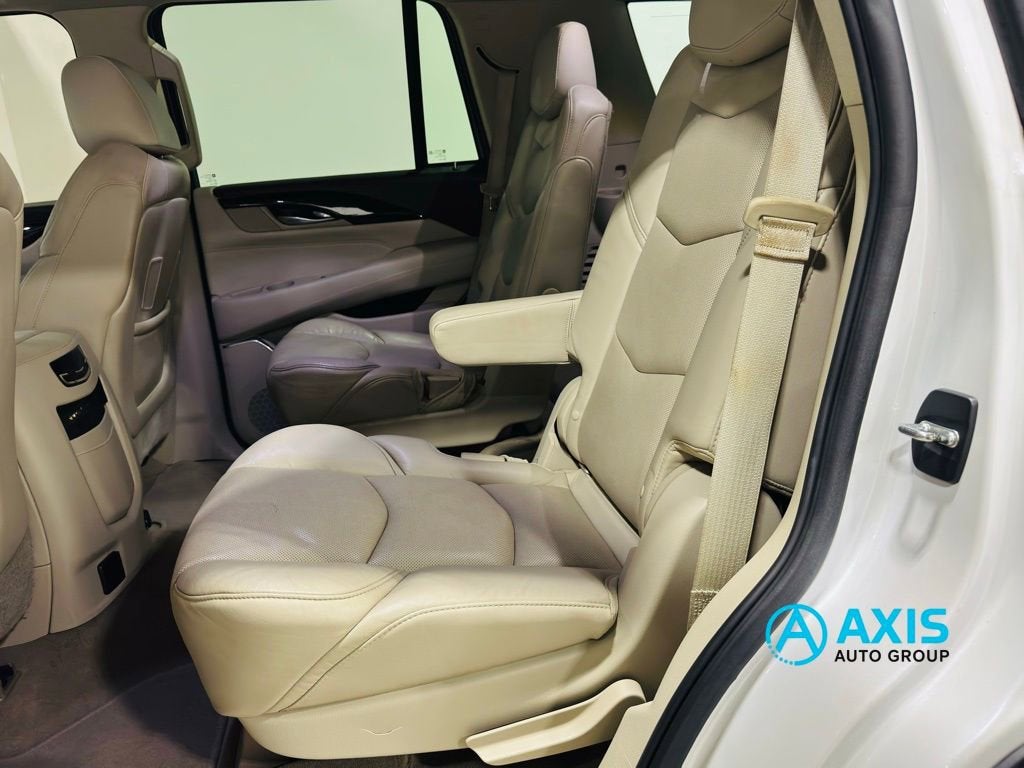 2016 Cadillac Escalade Luxury Collection